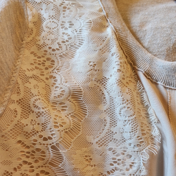 Cream/light tan Sweater with Lace details - Picture 6 of 6